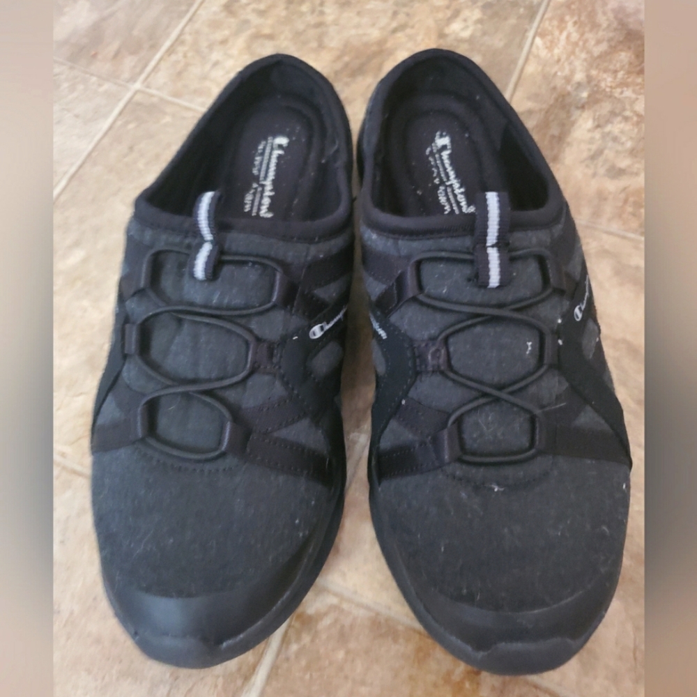 Size 8 1/2 Champion Mule Canvas slip on black